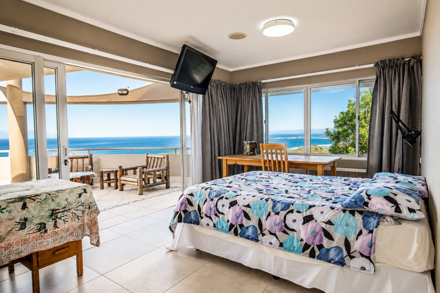 6 Bedroom Property for Sale in Brenton On Sea Western Cape